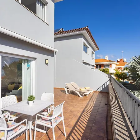 Azalea - بيت للعطل