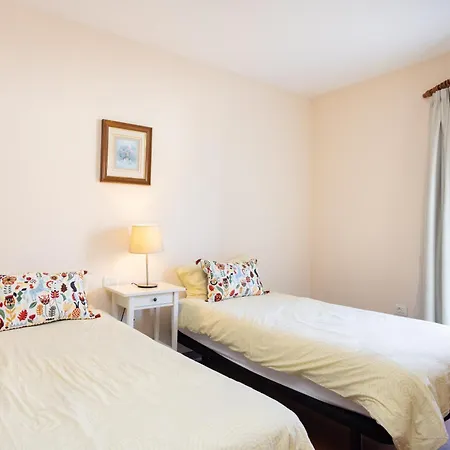 Azalea - بويرتو ذي لا كروز