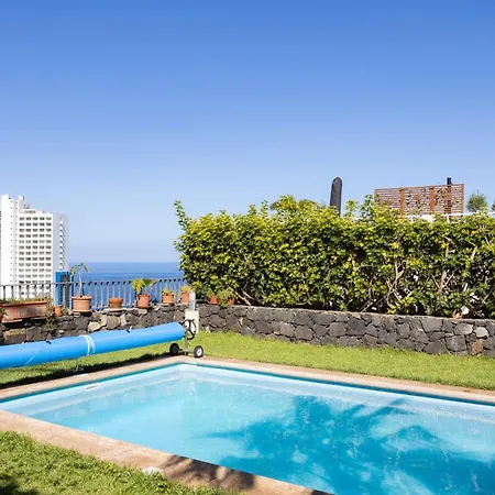 Azalea - بويرتو ذي لا كروز