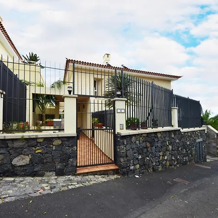 Azalea - * بويرتو ذي لا كروز